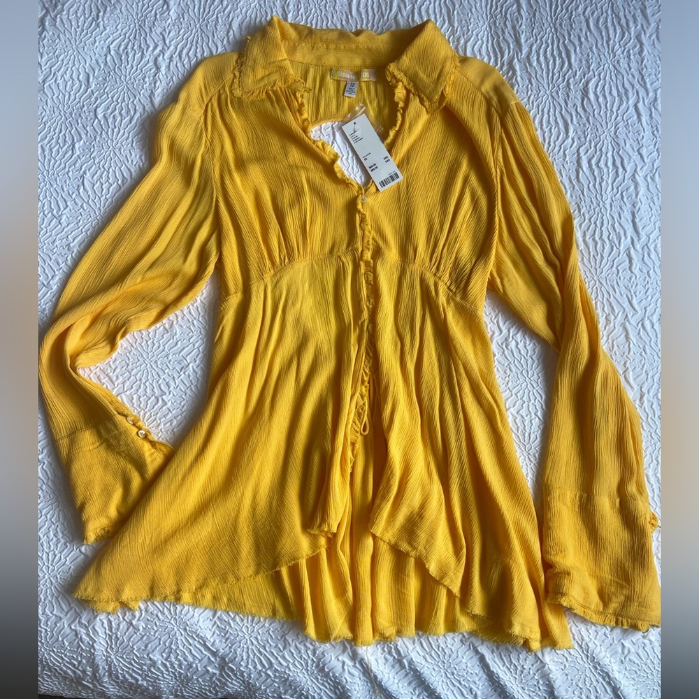 Urban outfitters yellow open back flowy blouse